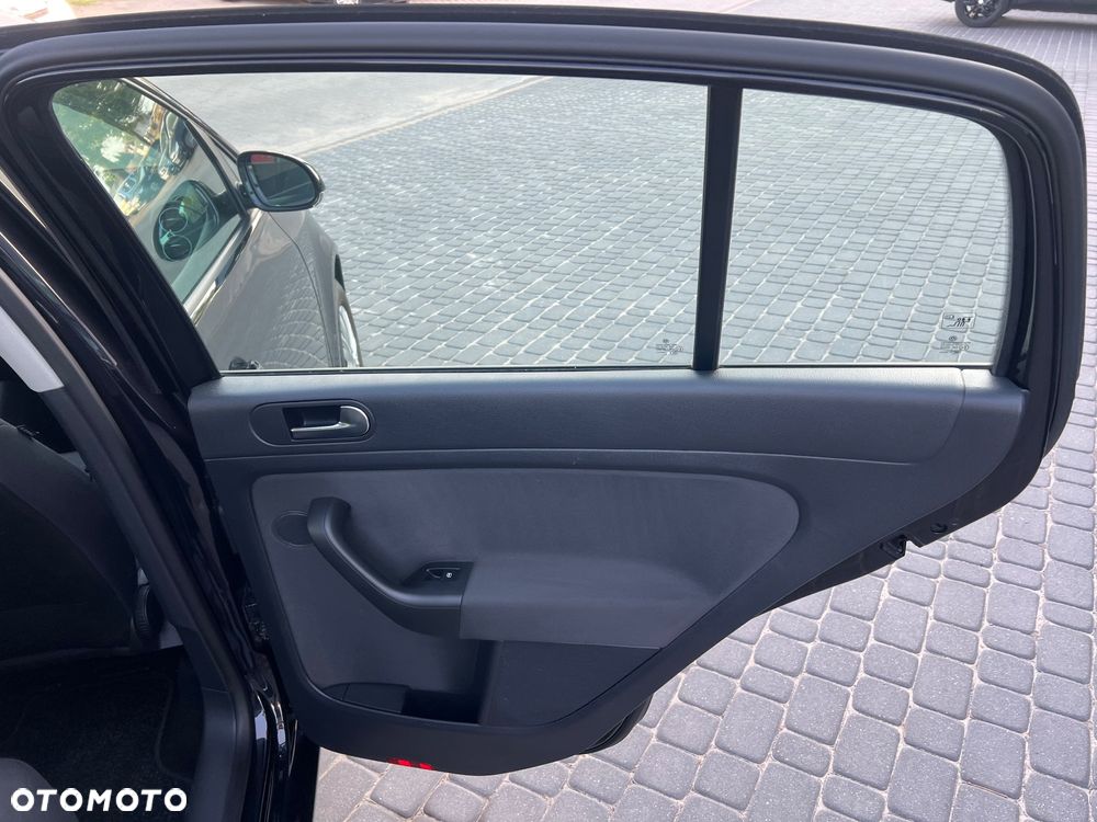 Volkswagen Golf Plus 1.6 TDI DPF Comfortline - 22