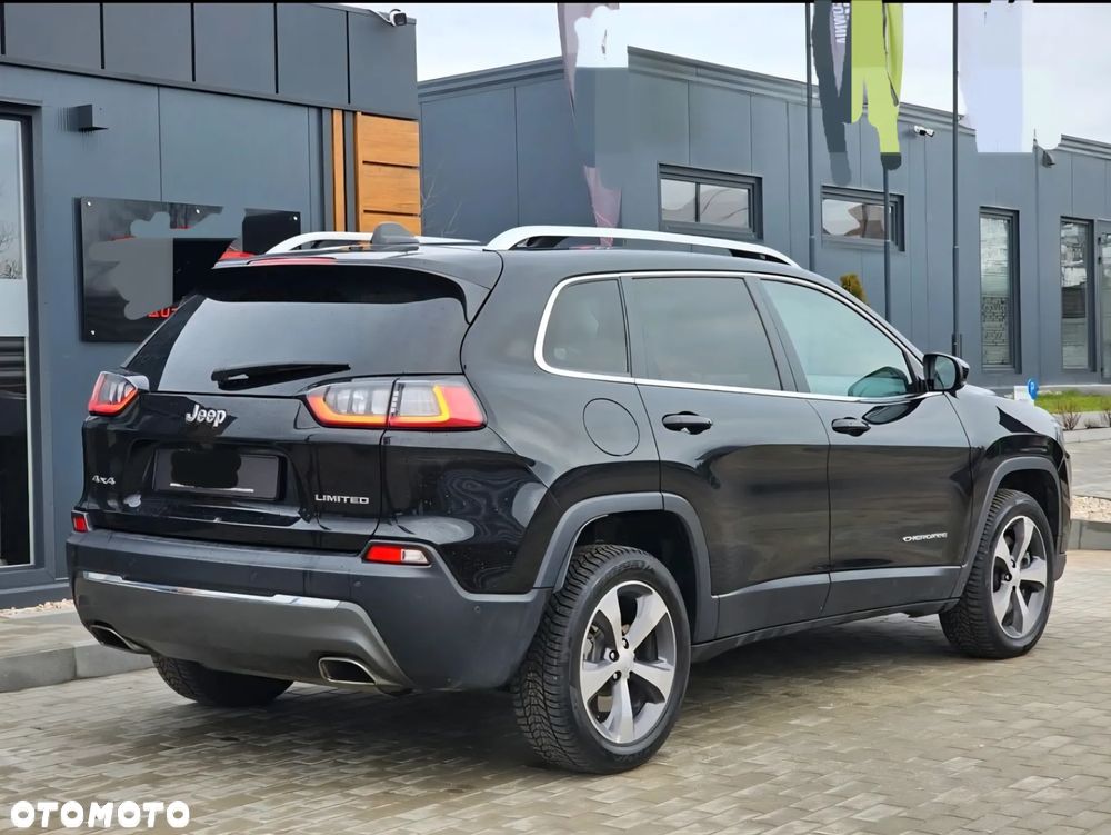 Jeep Cherokee - 5