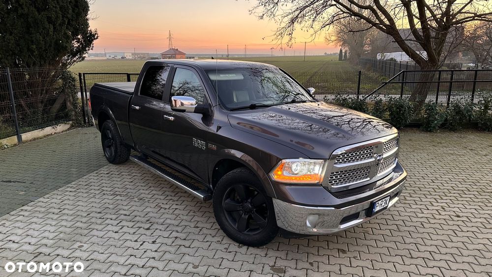 RAM 1500 5.7 Crew Cab Longbed Laramie Chrome - 23