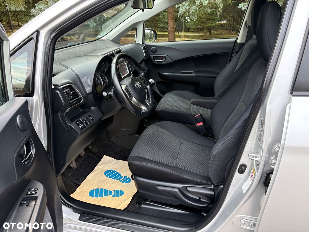 Toyota Verso S - 11