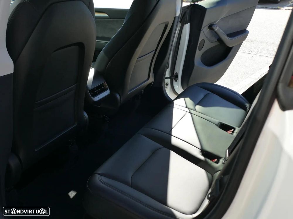 Tesla Model Y Tração Traseira - 29