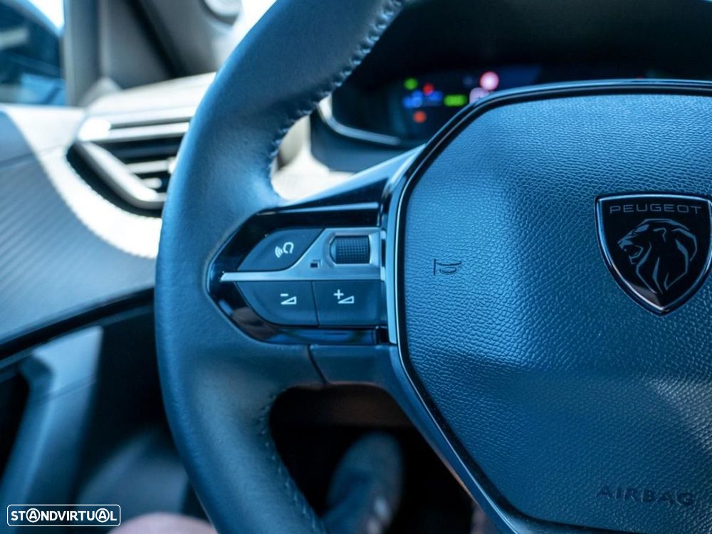 Peugeot e-2008 54 kWh Allure - 29