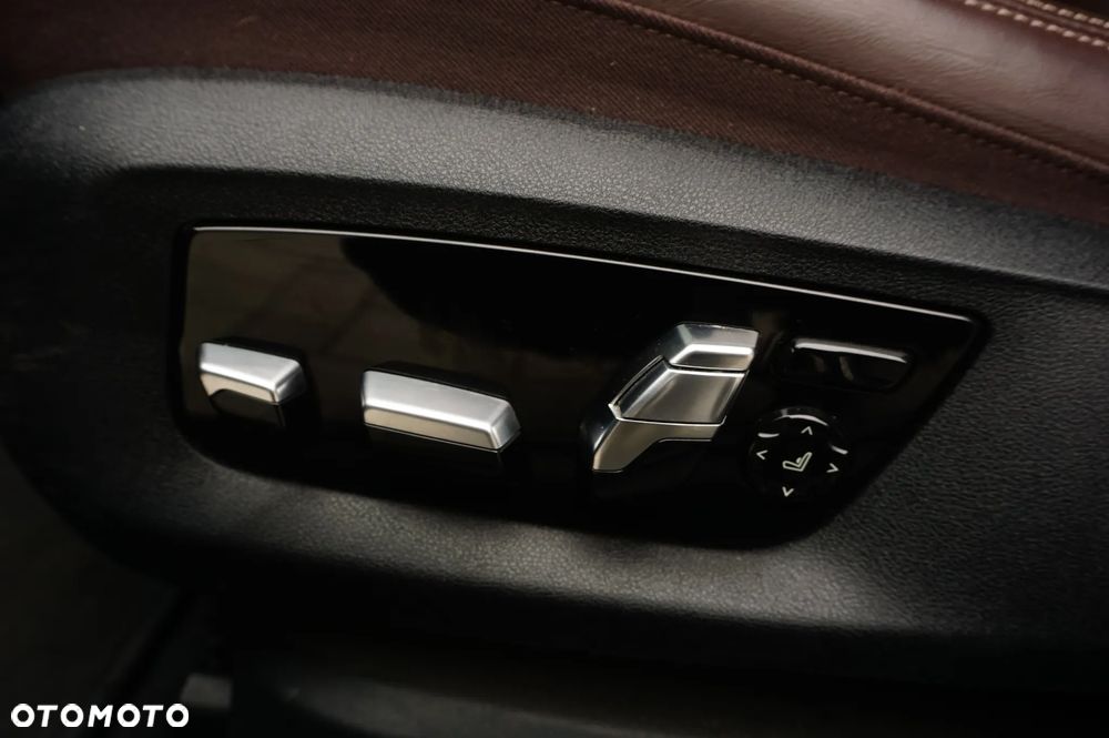 BMW Seria 5 530i xDrive mHEV Luxury Line - 14