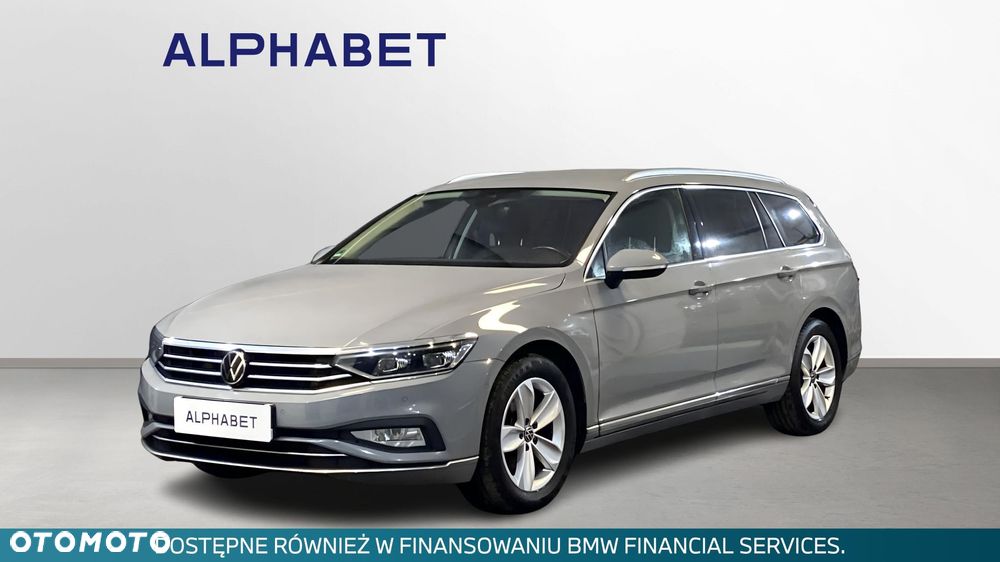 Volkswagen Passat - 1