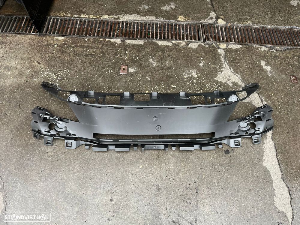 Peugeot 3008 5008 II Lift - PLASTICO GRELHA PARA CHOQUES FRENTE - G169 - 1