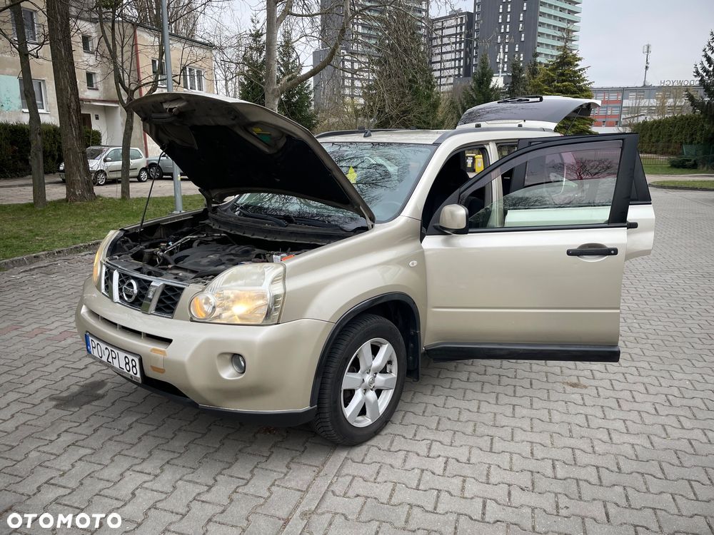 Nissan X-Trail 2.0 dCi 4x4 DPF Automatik SE - 10