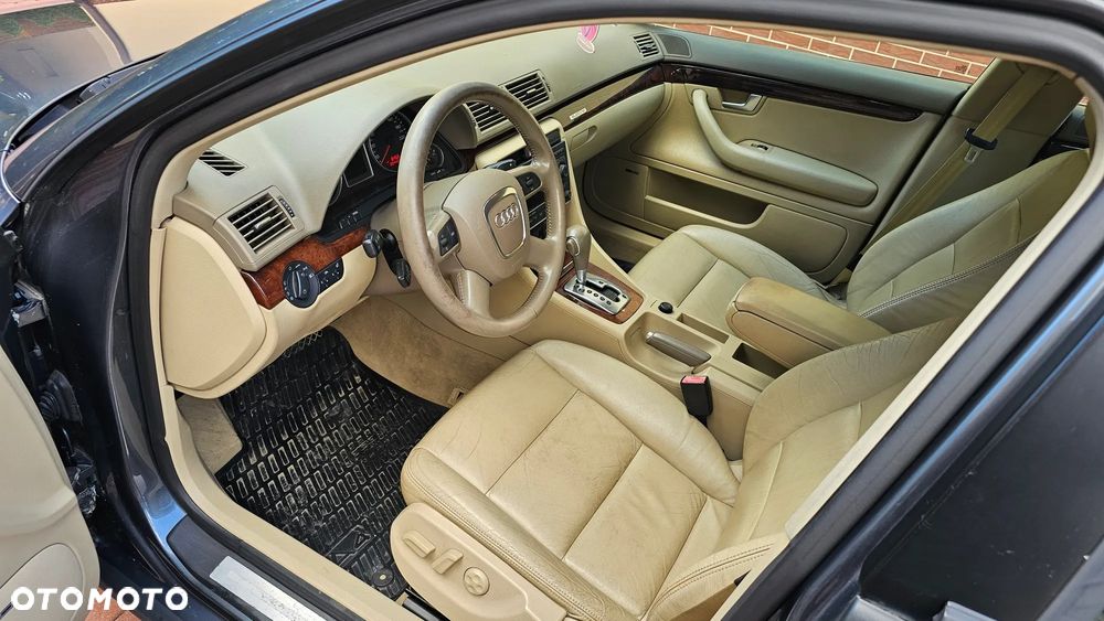 Audi A4 Limousine - 37