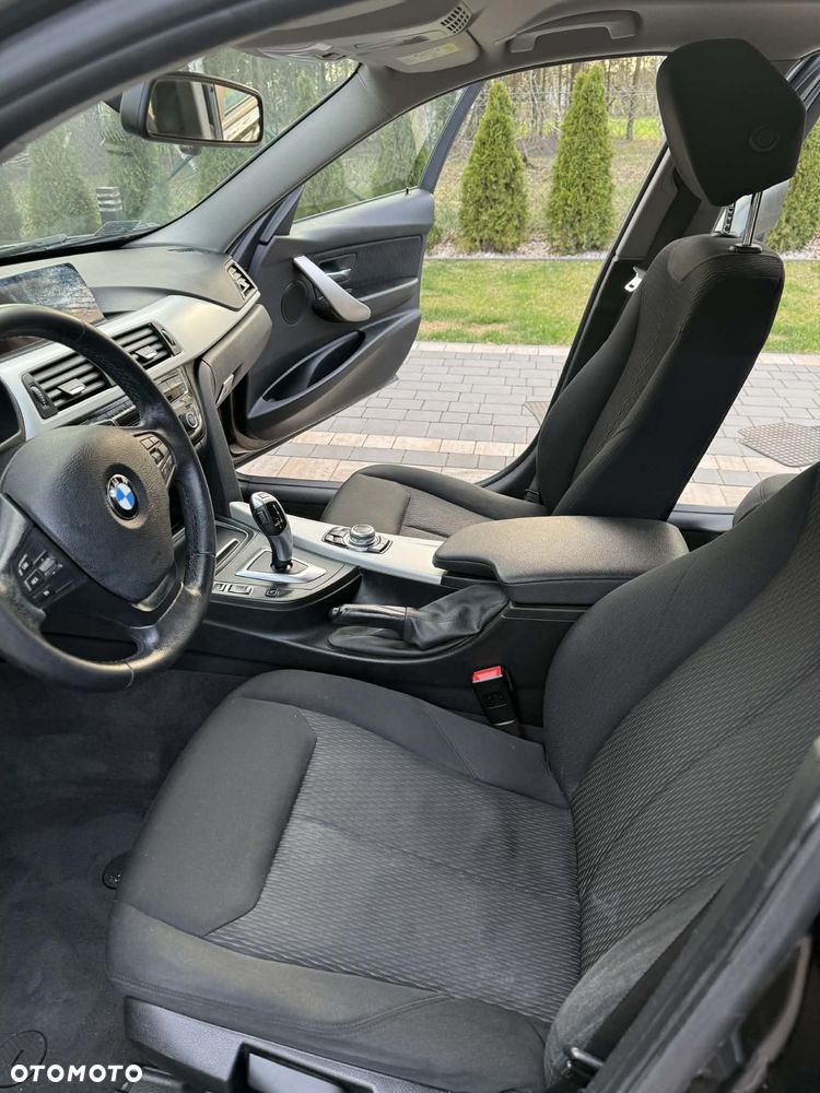 BMW Seria 3 318d - 9