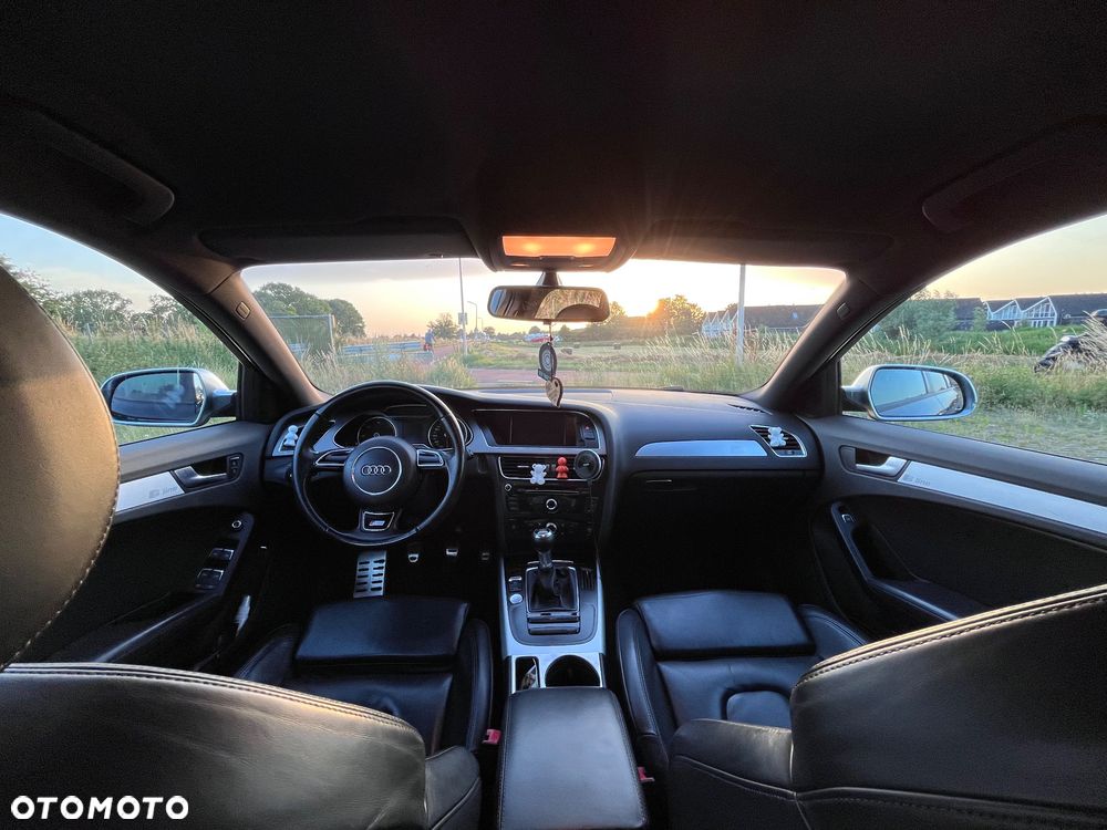 Audi A4 Avant 2.0 TDI - 11