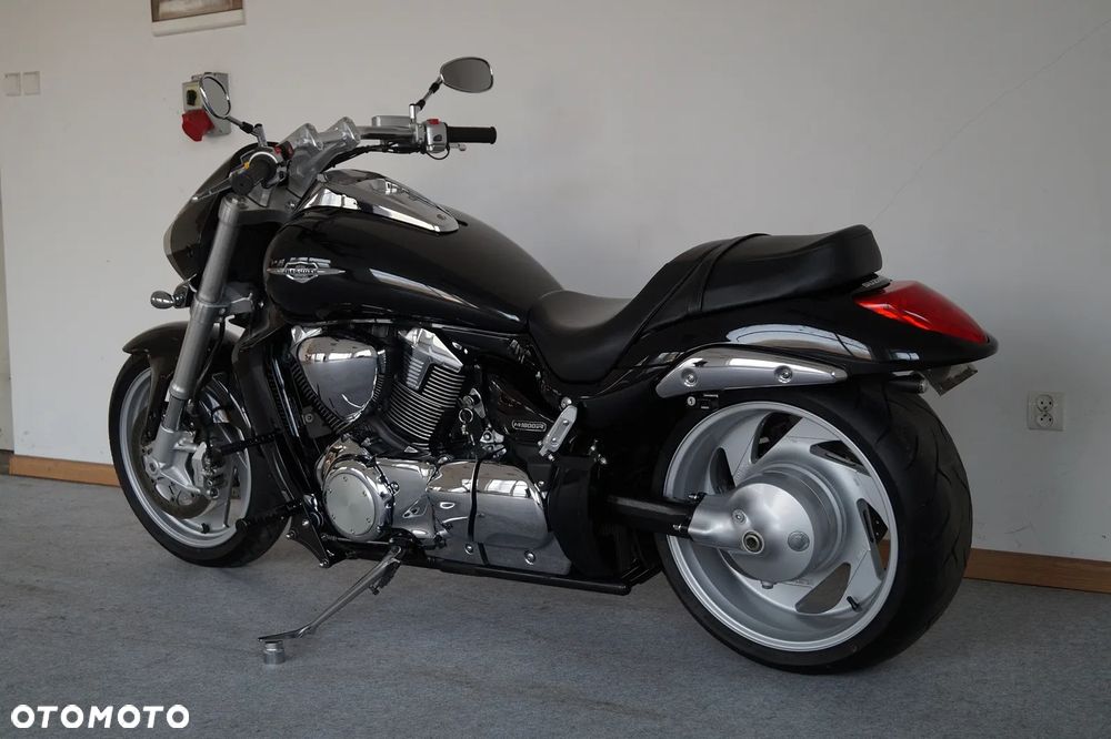 Suzuki Intruder - 9