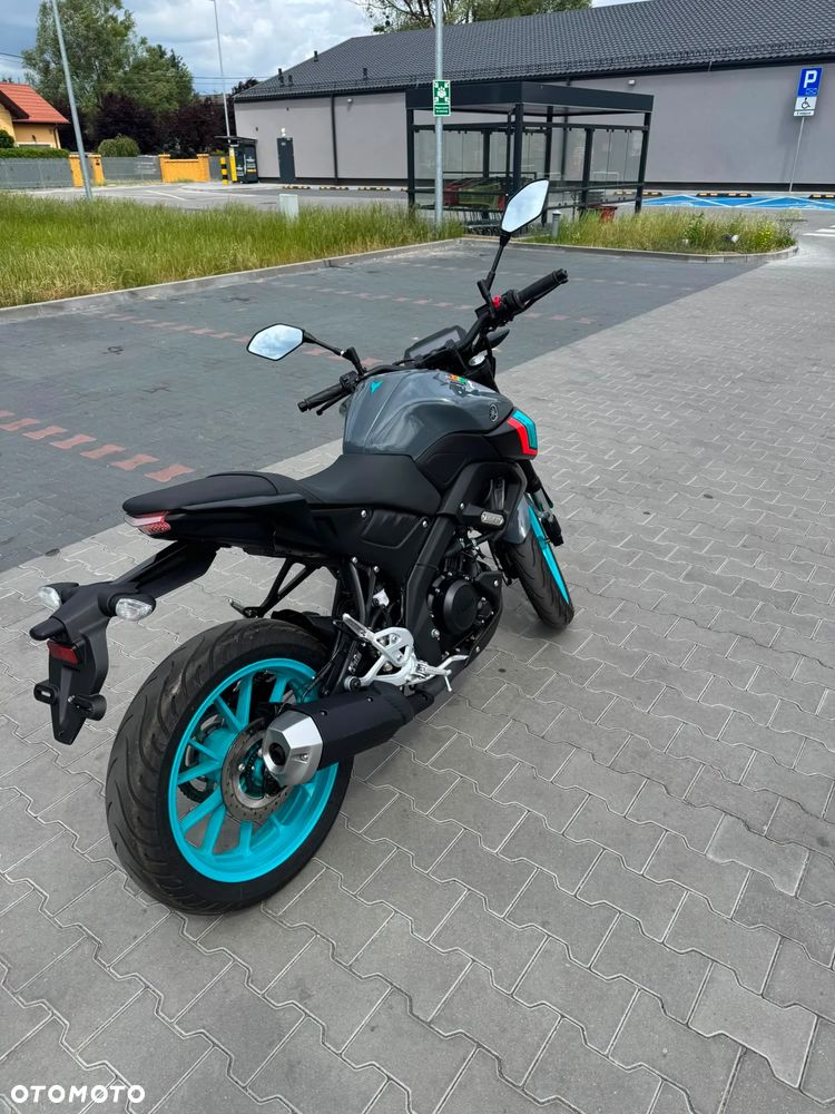 Yamaha MT - 5