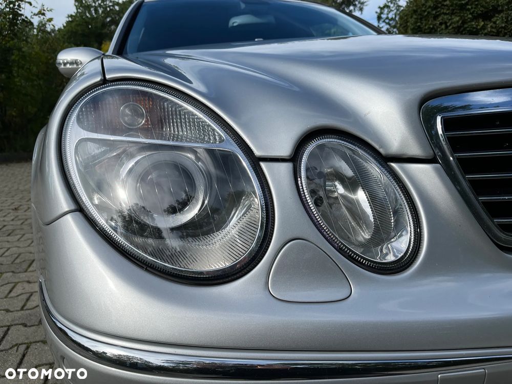 Mercedes-Benz Klasa E 320 T Avantgarde - 28