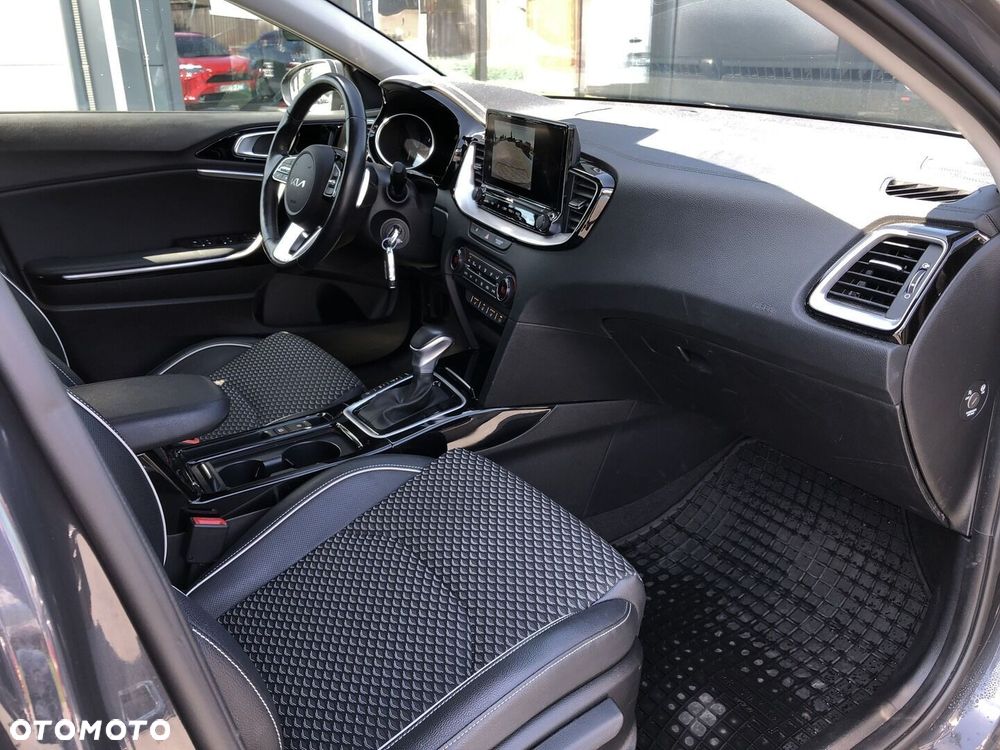 Kia Ceed 1.5 T-GDI Business Line Plus DCT - 21