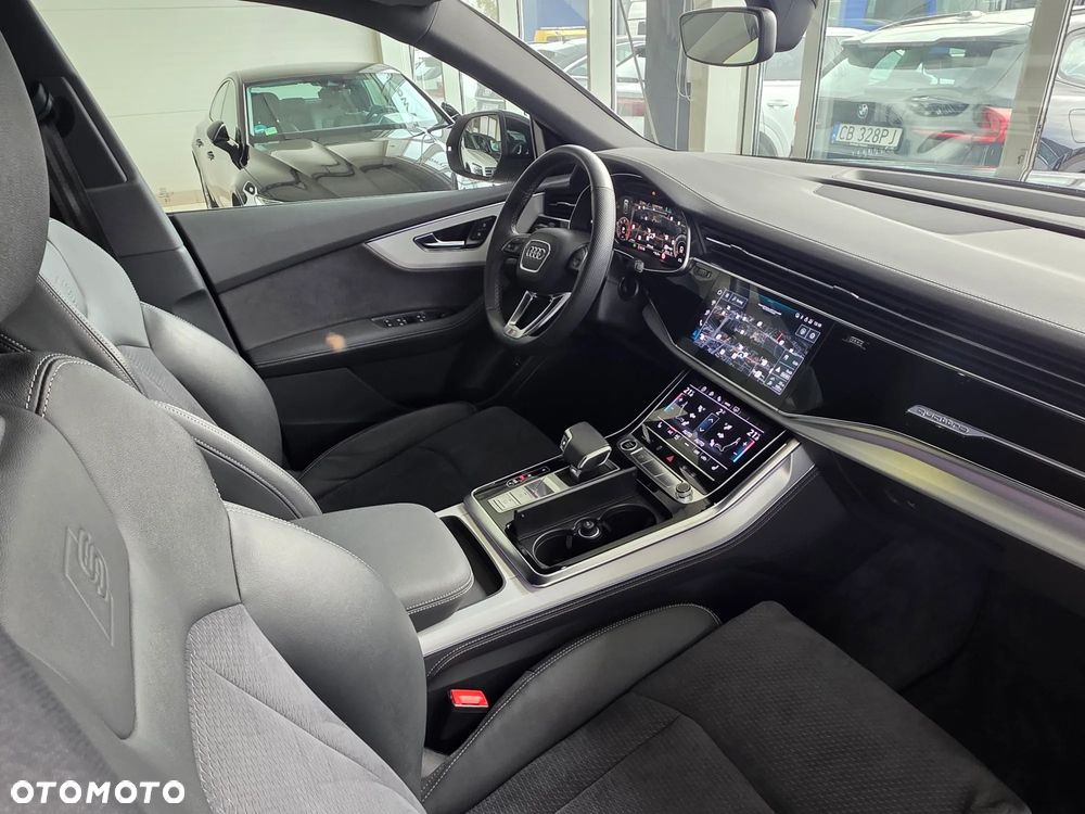 Audi Q8 - 6