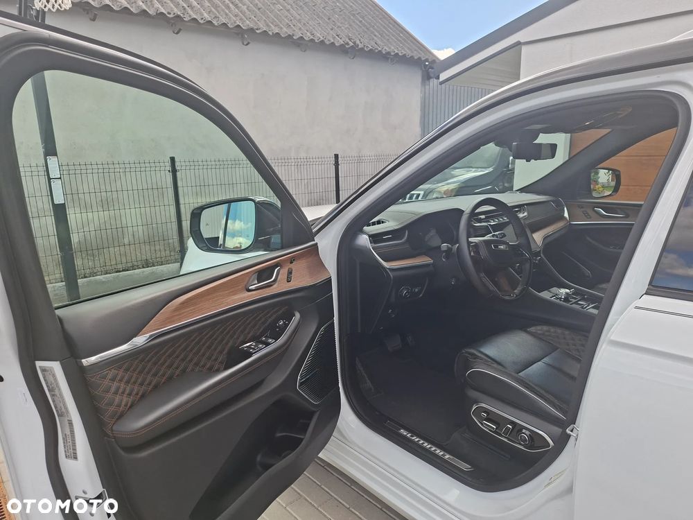 Jeep Grand Cherokee 5.7 V8 HEMI Summit - 3