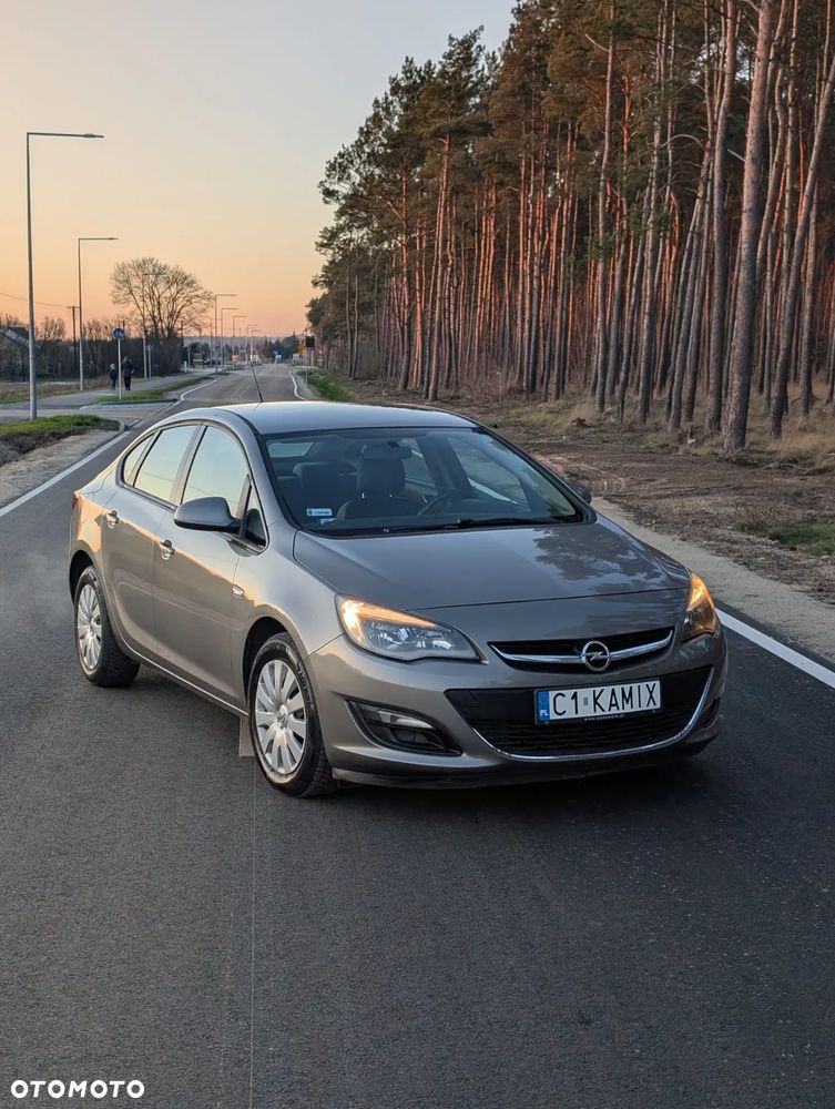 Opel Astra 1.4 T Enjoy EU6 - 1