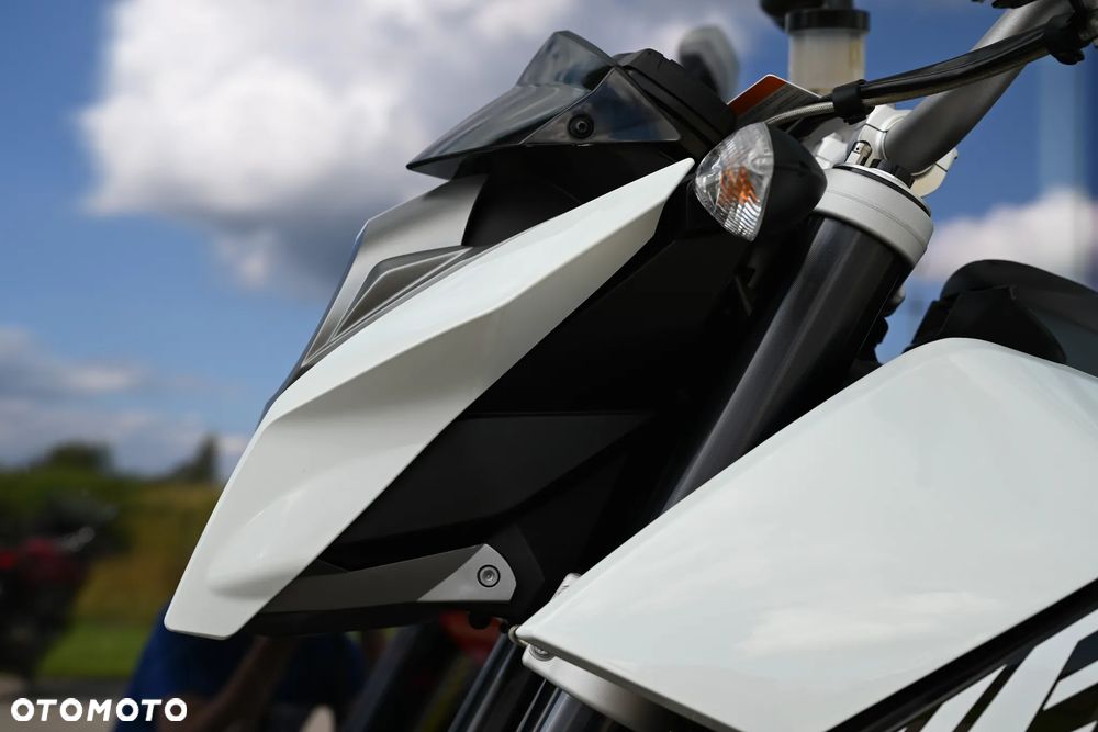 KTM Duke - 17