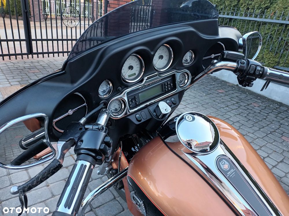 Harley-Davidson Touring Street Glide - 10