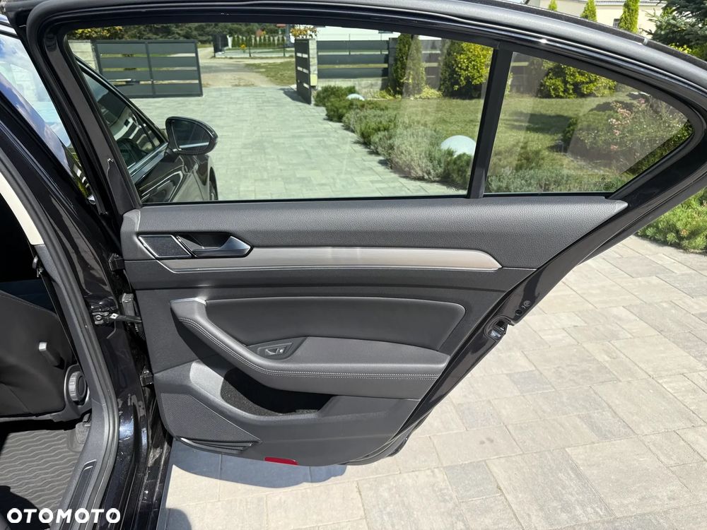 Volkswagen Passat 2.0 TDI BMT SCR 4Mot Highline DSG7 - 29