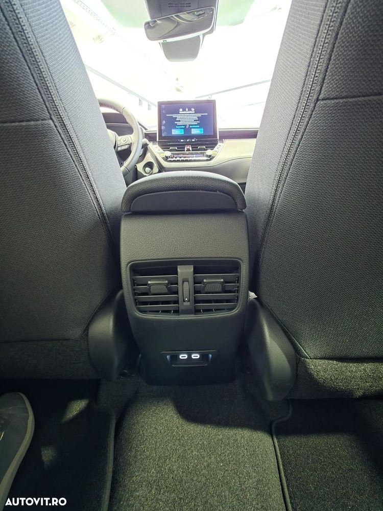 Toyota Corolla Cross - 10