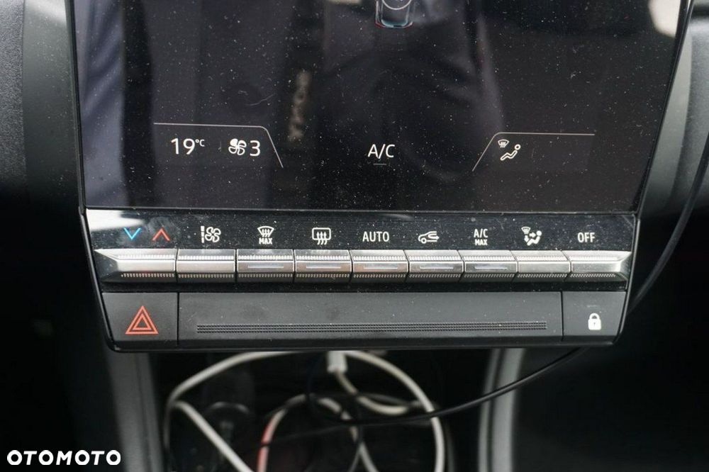 Renault Captur - 19