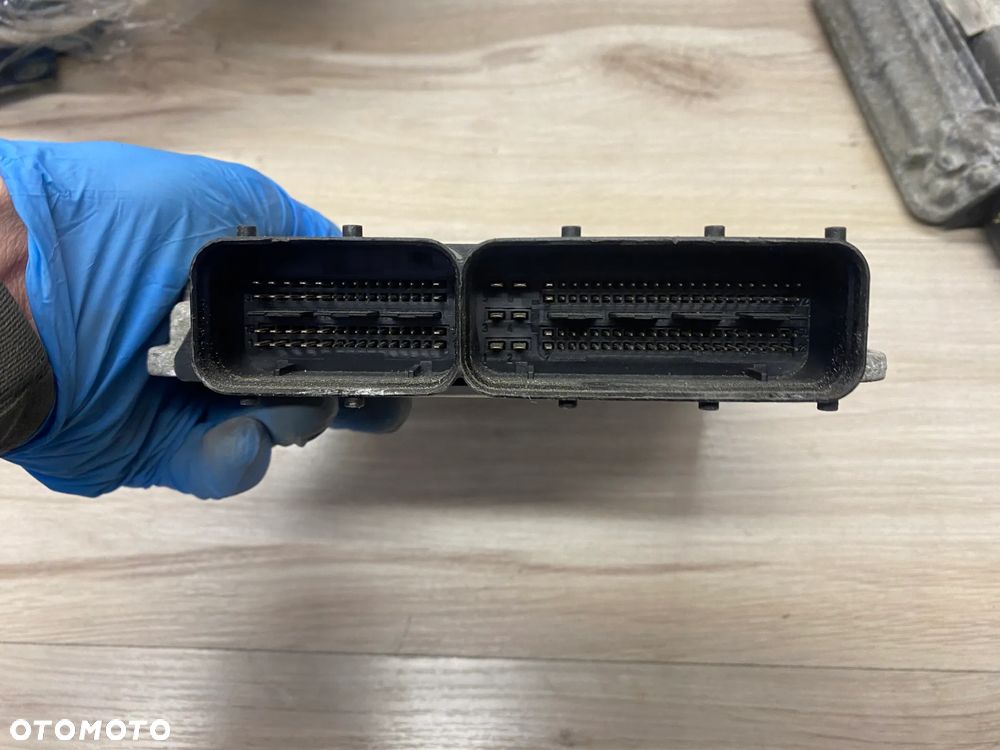 KOMPUTER STEROWNIK SILNIKA ECU SKODA OCTAVIA VAG 03L906022HE - 2