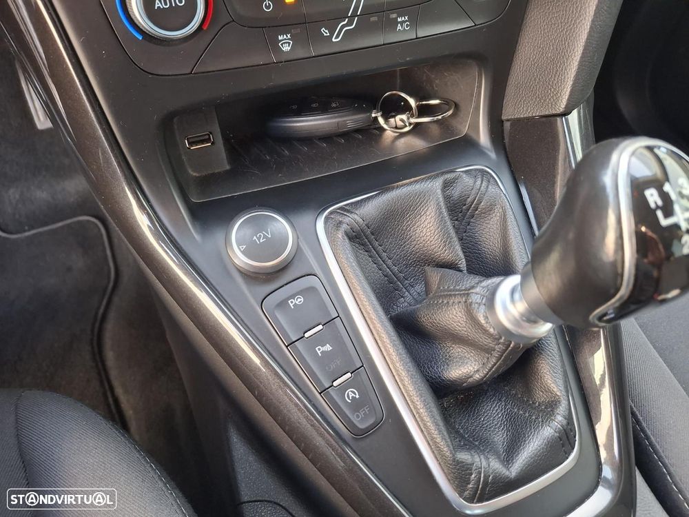 Ford Focus 1.0 EcoBoost Titanium - 15
