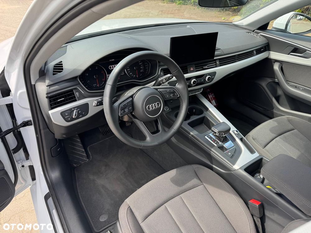 Audi A4 Avant 30 TDI S tronic advanced - 24