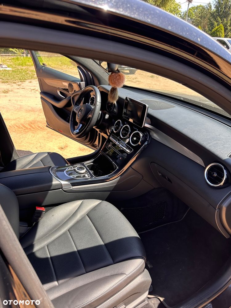 Mercedes-Benz GLC - 11
