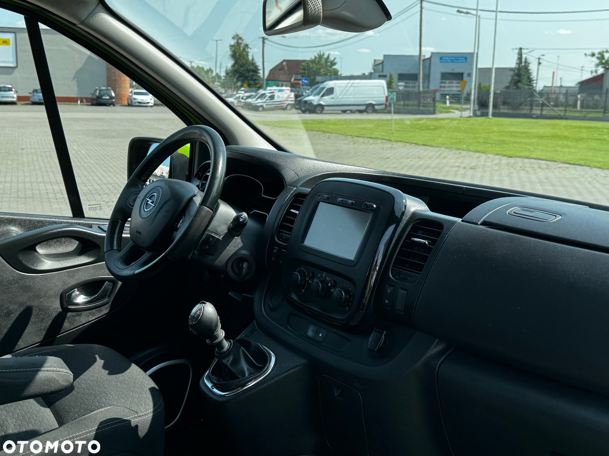 Opel Vivaro L2H1 2,9t Edition - 4