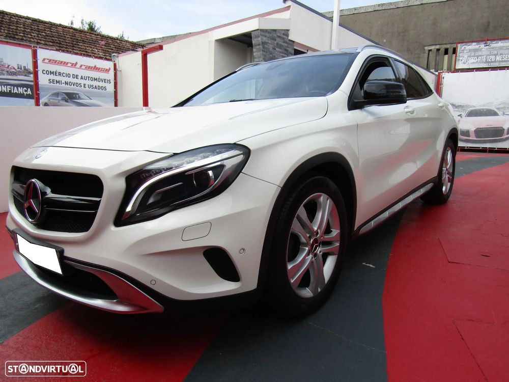 Mercedes-Benz GLA 220 d 7G-DCT Peak Edition - 24