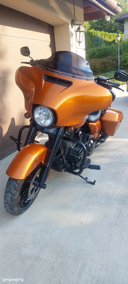 Harley-Davidson Touring Street Glide - 10