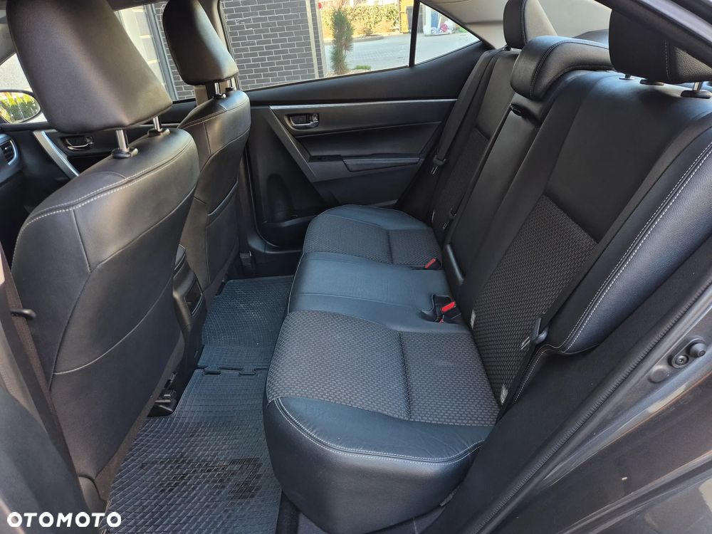 Toyota Corolla 1.6 Comfort - 18