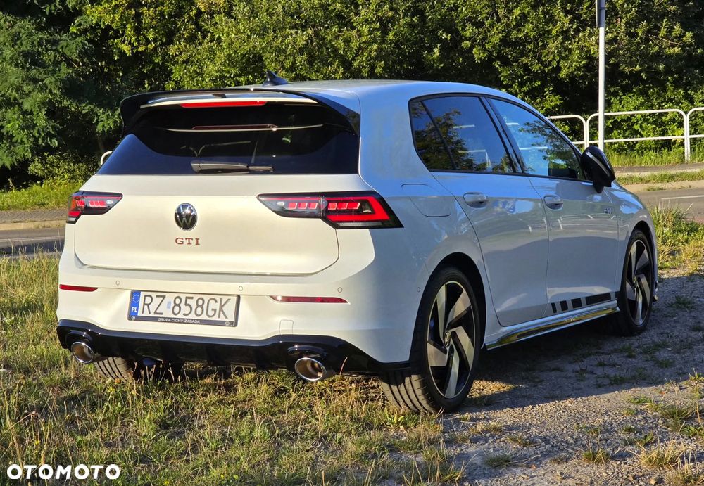 Volkswagen Golf - 5