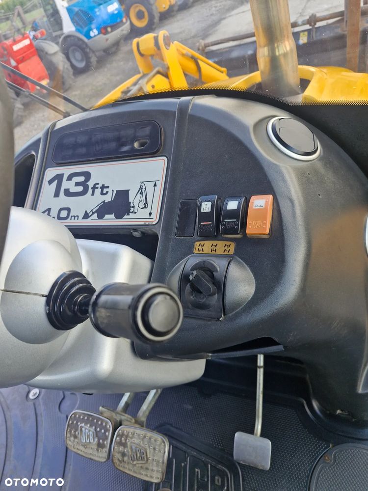 JCB 4cx - 12