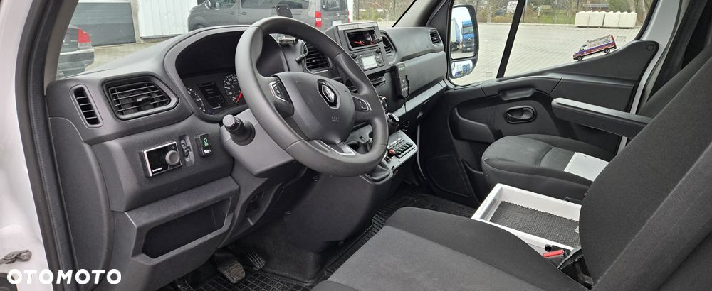 Renault Master Ambulans karetka - 8