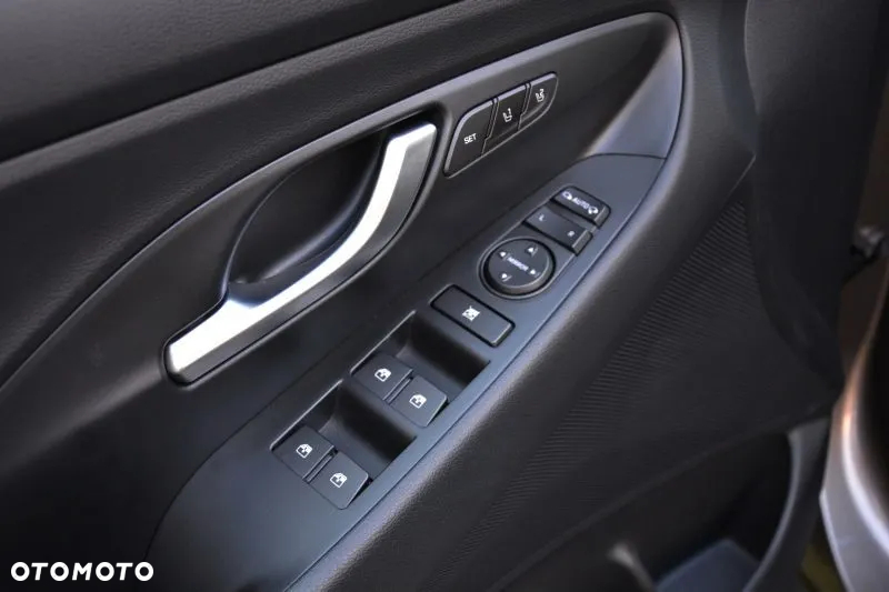 Hyundai i30 1.5 T-GDI 48V-Hybrid DCT Prime - 15