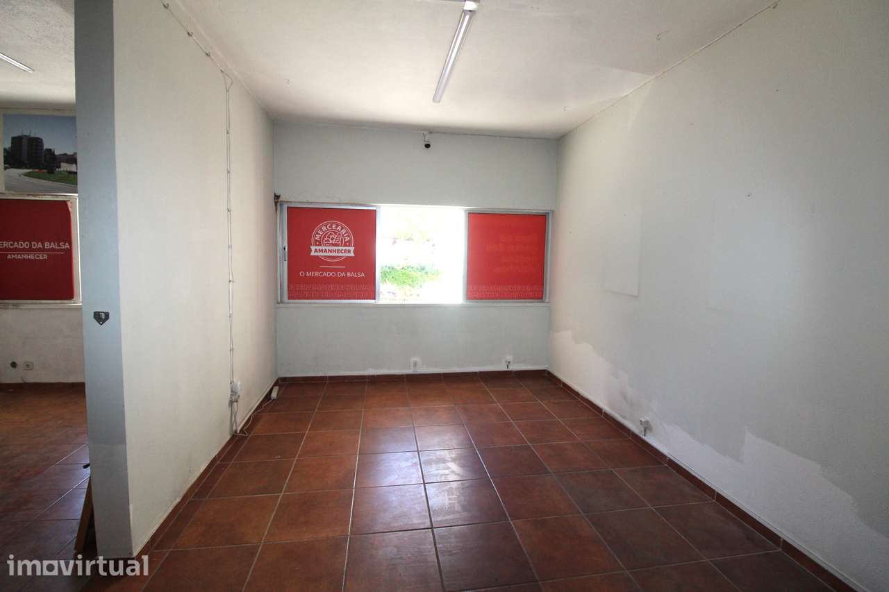 Excelente Loja com 2 Pisos – Zona Central - Grande imagem: 3/10