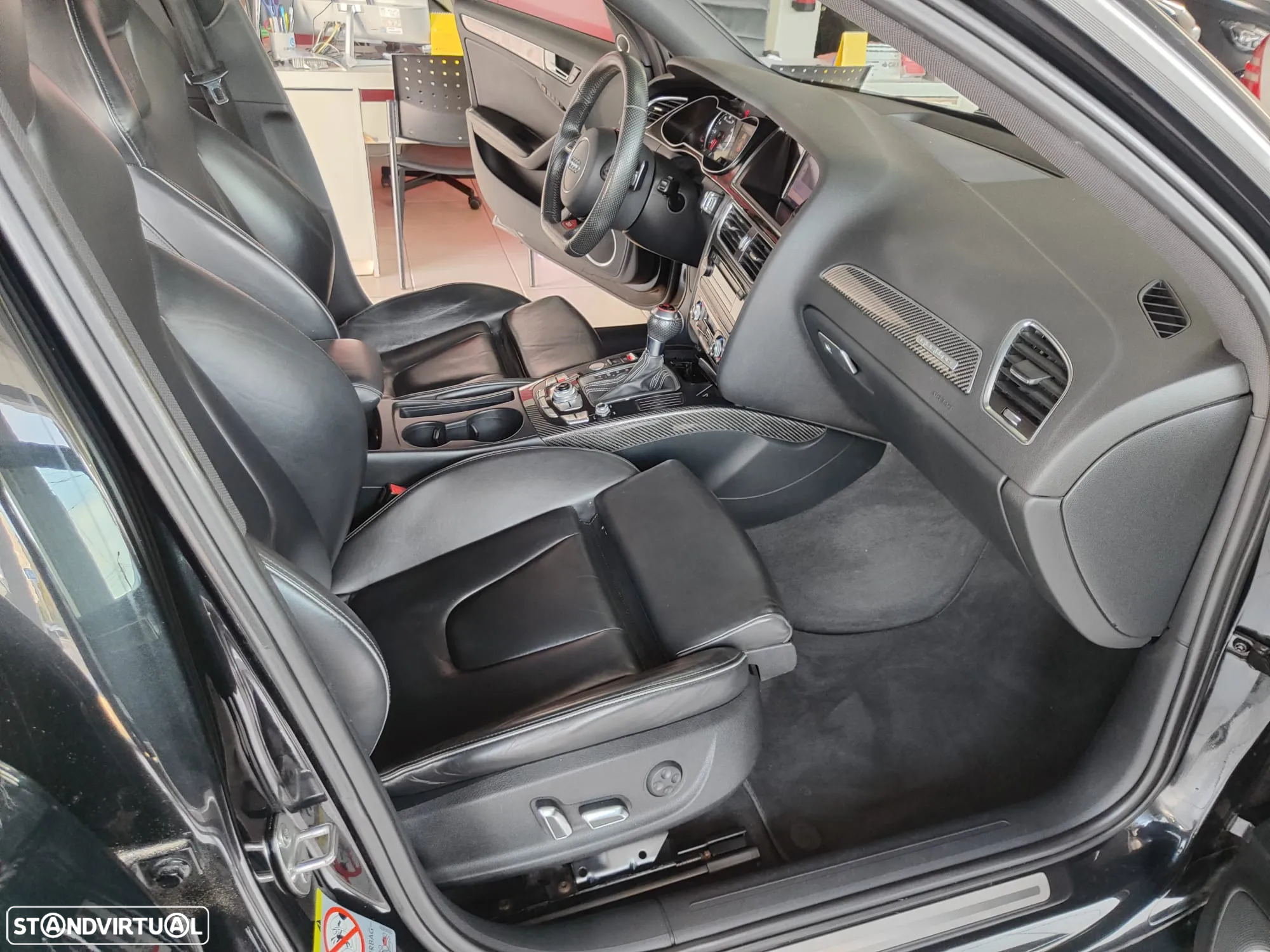 Audi RS4 Avant 4.2 FSi quattro S tronic - 16