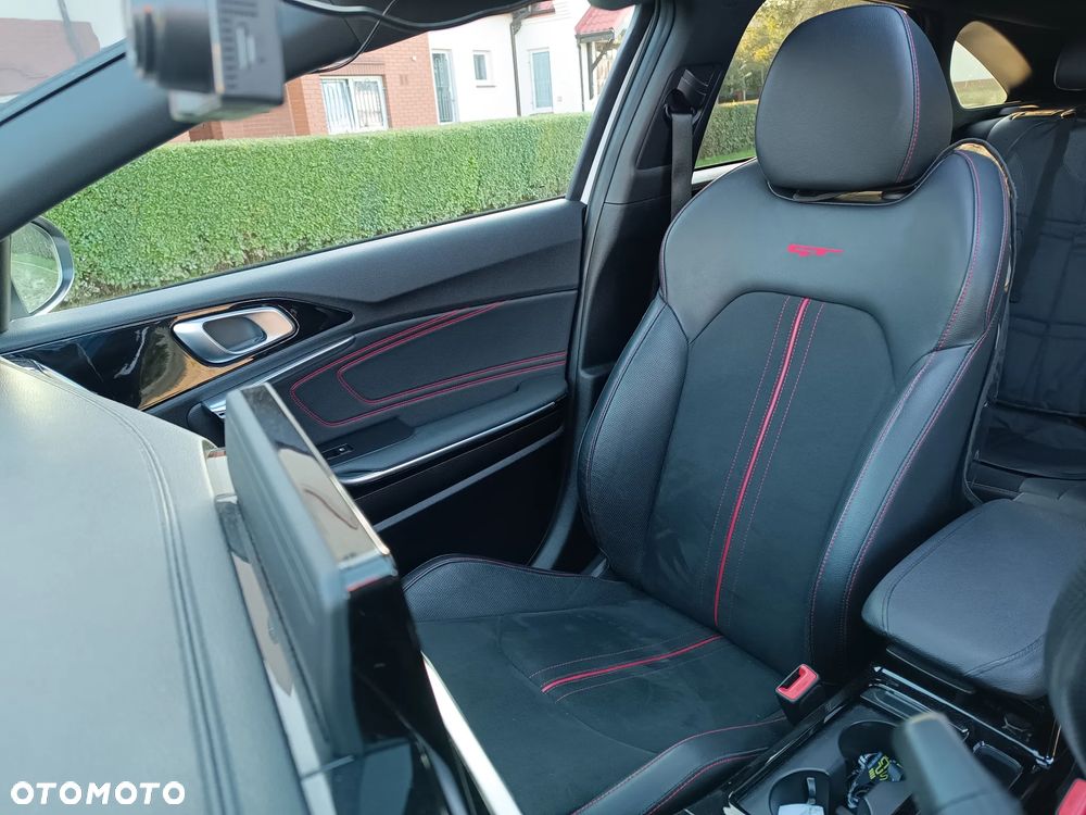 Kia ProCeed 1.6 T-GDI GT DCT - 24