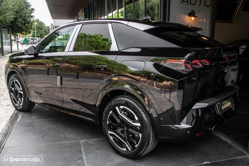 Peugeot E-3008 GT - 3