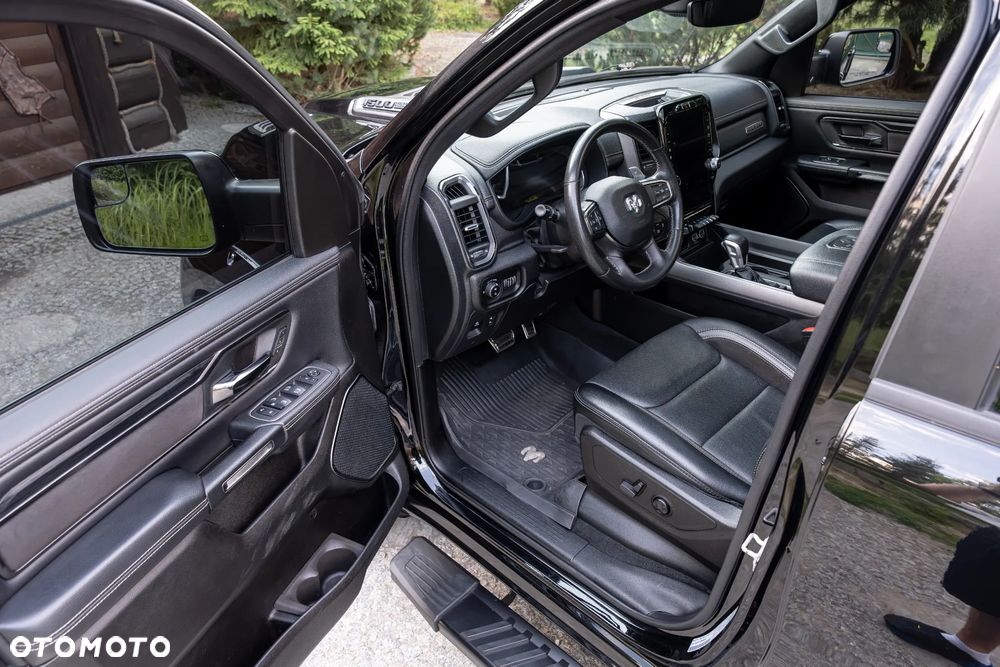 RAM 1500 5.7 Crew Cab Shortbed Limited Black - 21