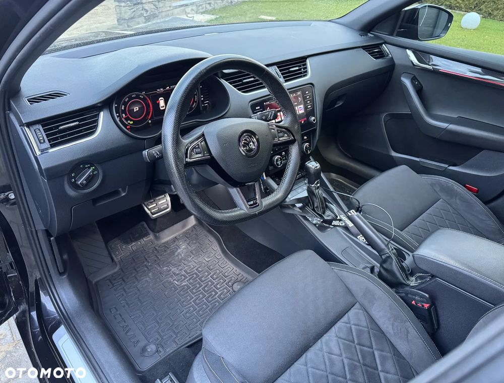 Skoda Octavia 2.0 TDI RS DSG - 13