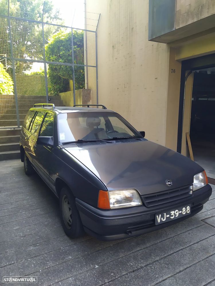 Opel Kadett 1.4 LS - 3