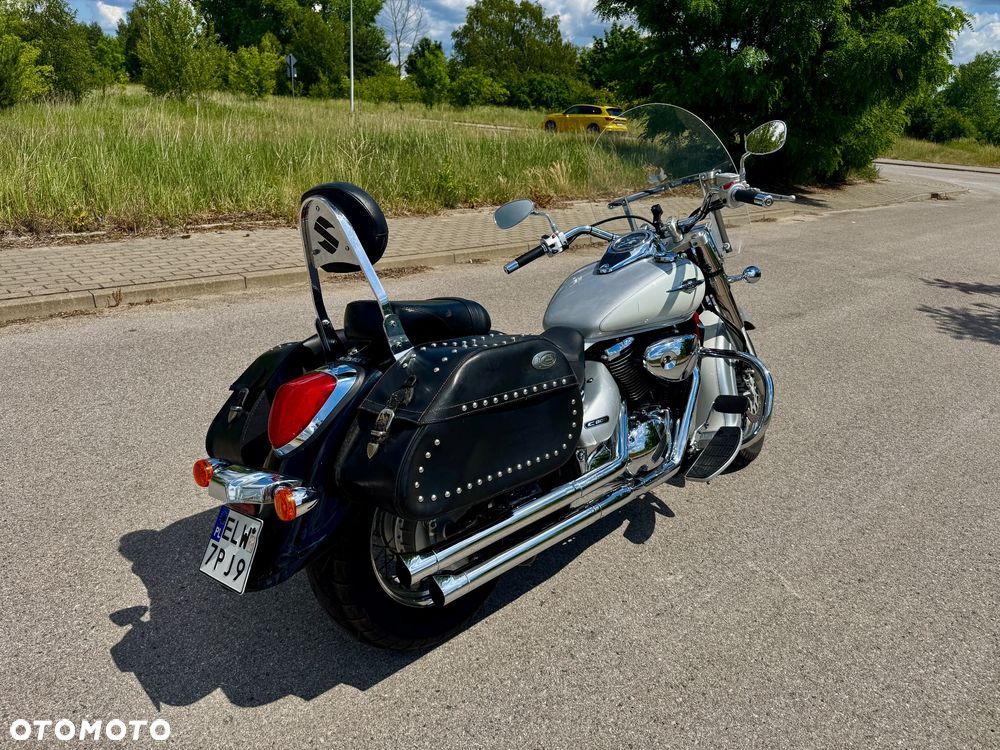 Suzuki Intruder - 10