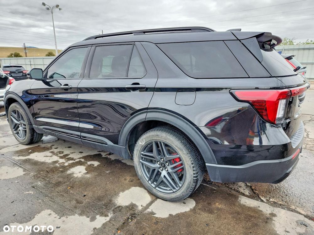 Ford Explorer - 5