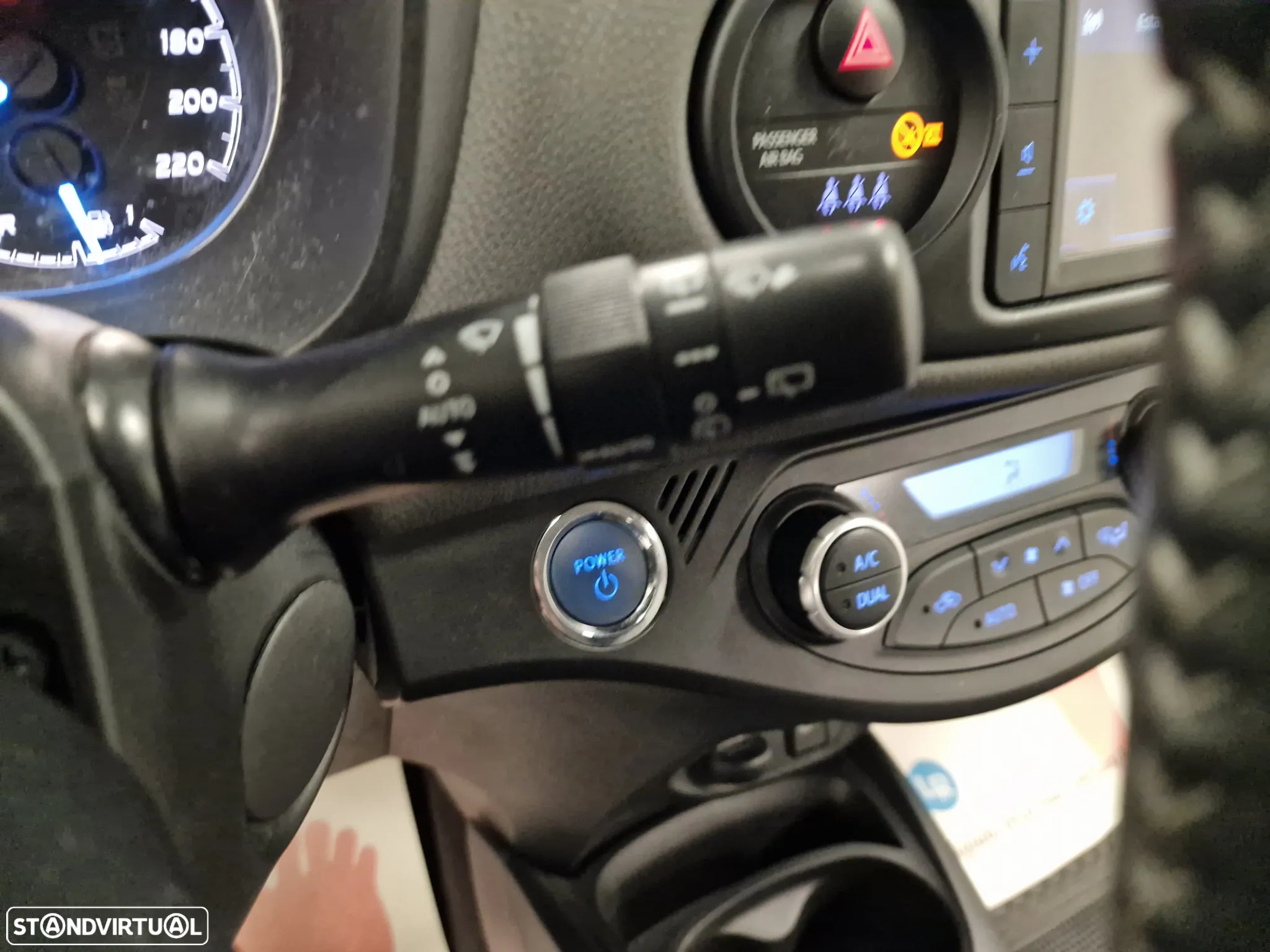 Toyota Yaris 1.5 HSD Comfort - 30