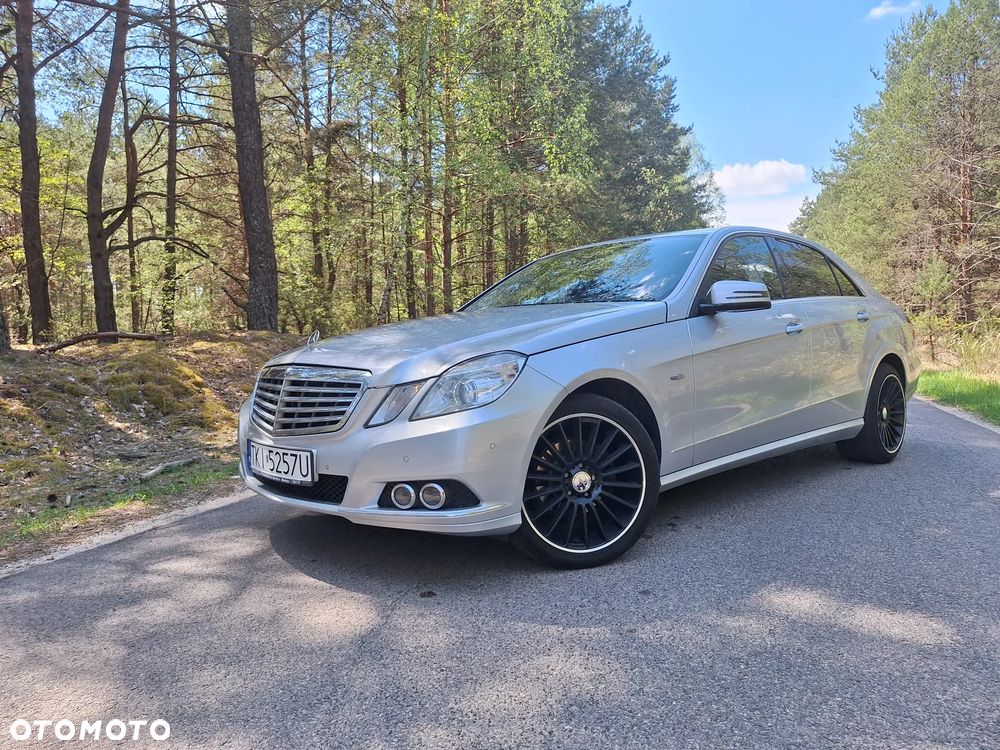 Mercedes-Benz Klasa E 200 CGI BlueEFFICIENCY 7G-TRONIC Elegance - 7