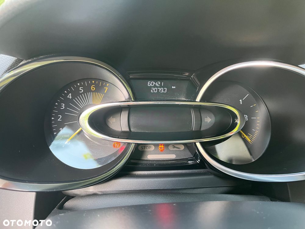 Renault Clio ver-1-2-16v-techno-feel - 5