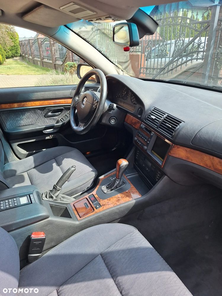 BMW Seria 5 - 10